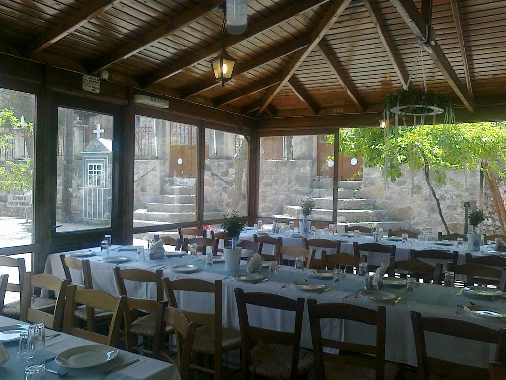 Pyrgos Houses And Restaurant Авгонима Экстерьер фото